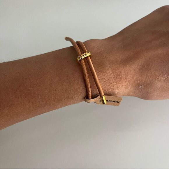 Elegant Gold and Tan Leather Bracelet - Picture 5 of 6